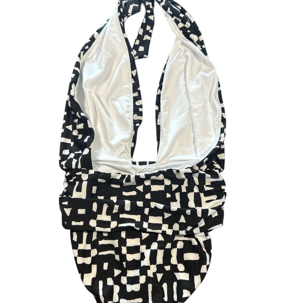 Banana Republic Women’s Size Medium Black and White One Piece Swimsuit NWT - Picture 6 of 6